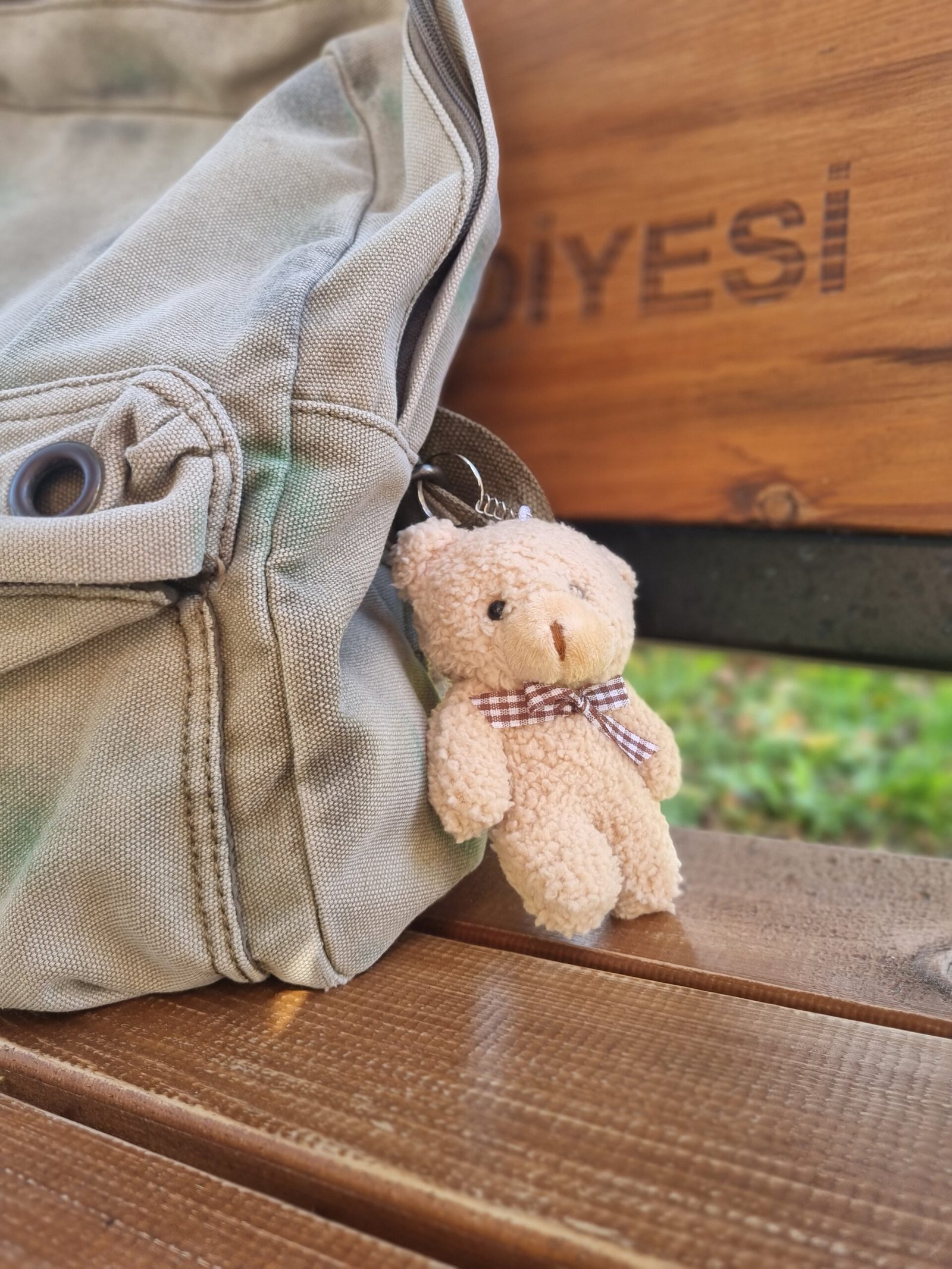 Peluş Ayıcık Anahtarlık – Sevimli Kurdeleli, Hediye Paketli - Görsel 2